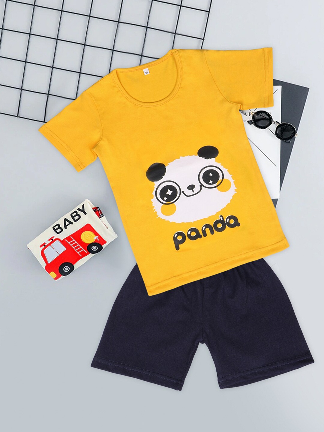 

Fashitale Kids Printed Pure Cotton T-shirt With Shorts, Yellow