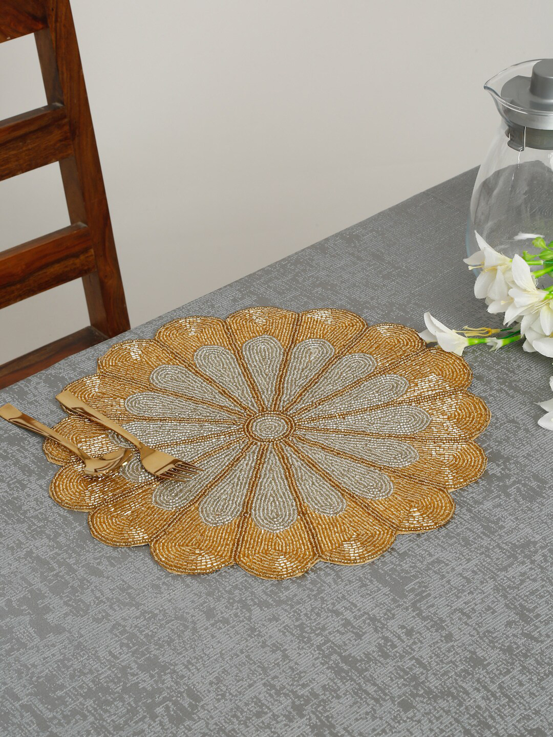 

HOSTA HOMES Gold-Colored Embellished Table Placemats