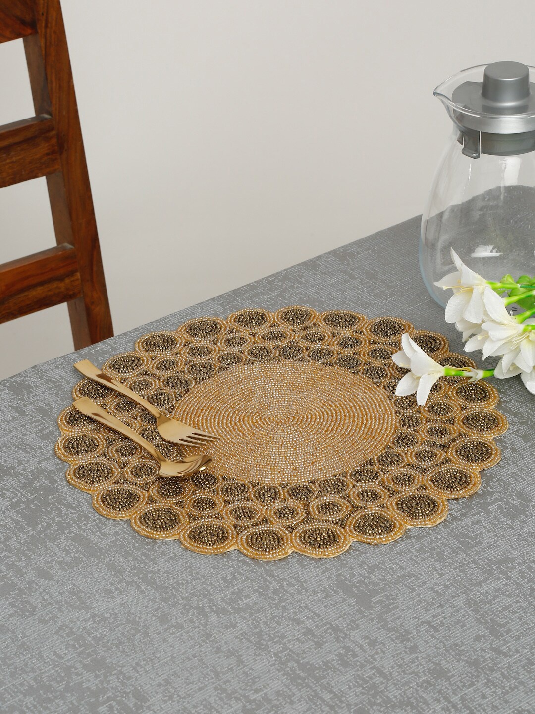 

HOSTA HOMES Gold-Toned Embellished Table Placemats