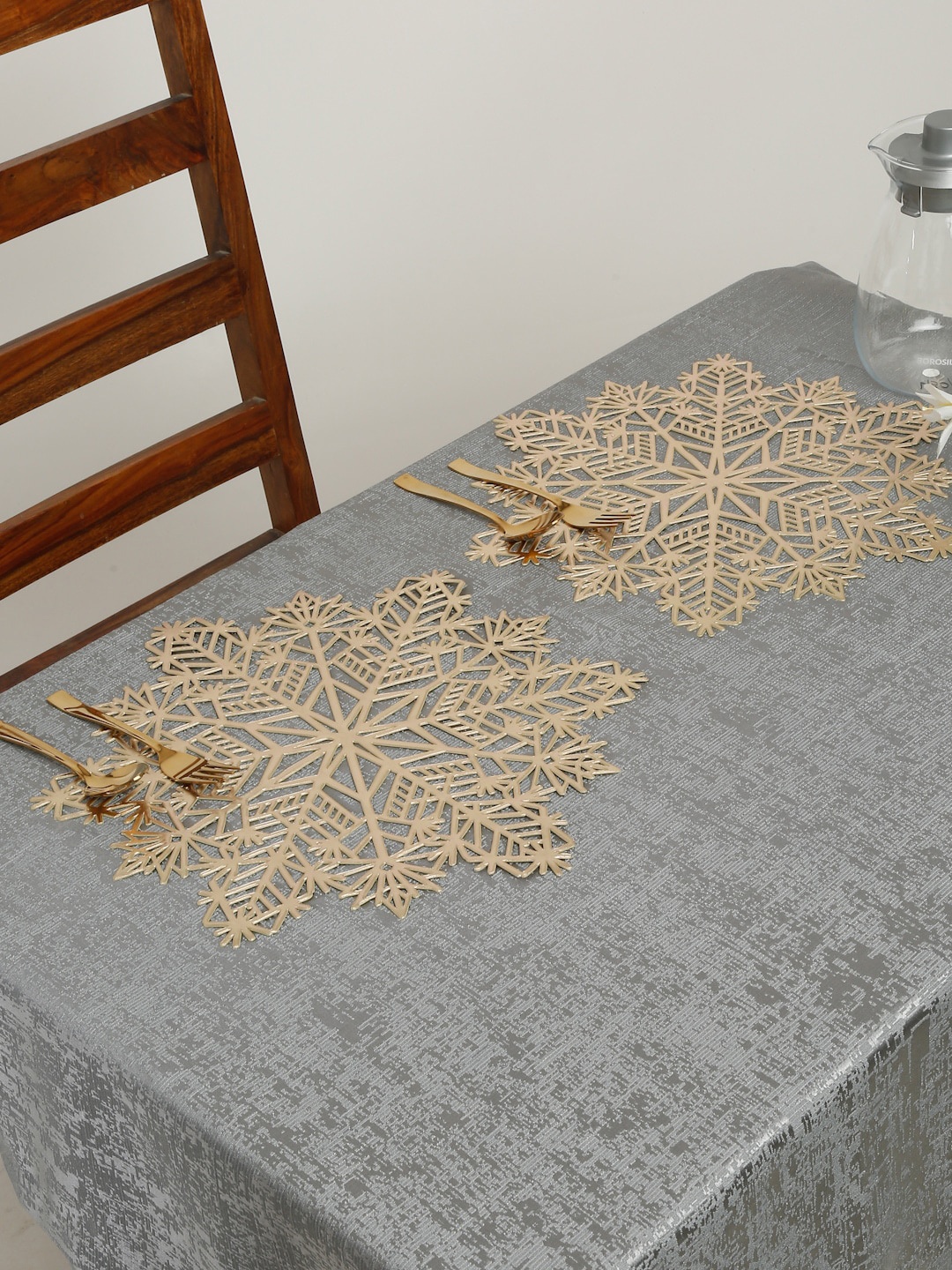 

HOSTA HOMES 2-Pcs Gold-Toned Table Placements