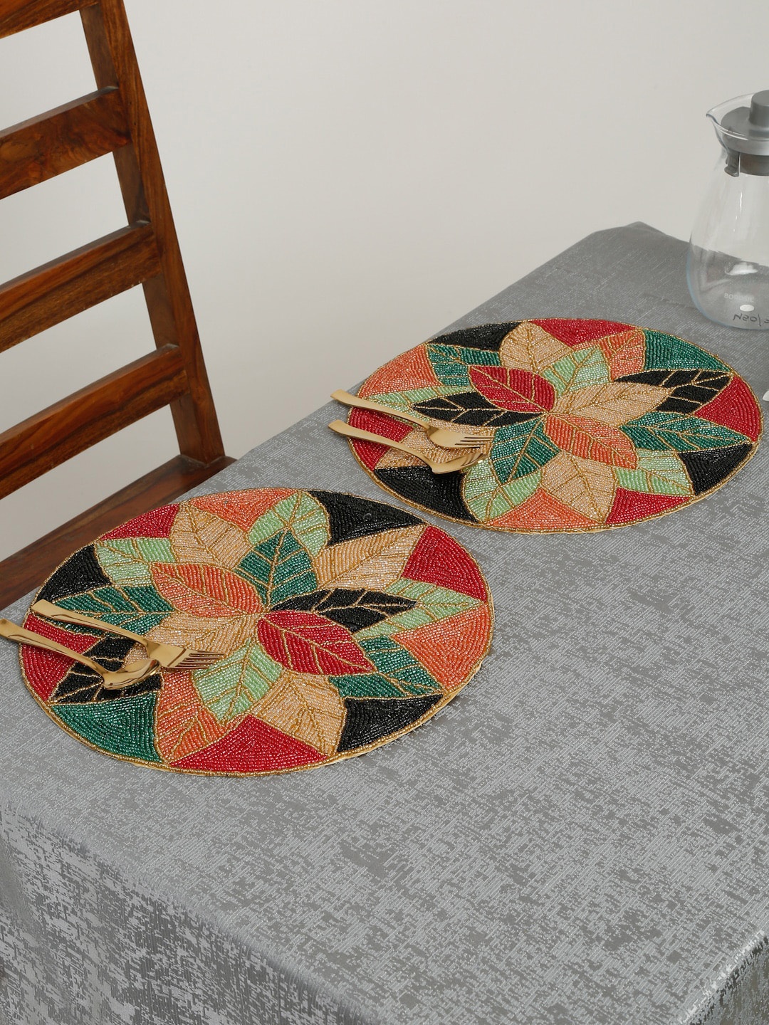 

HOSTA HOMES 2 Pcs Red & Green Embellished Beaded Table Placemats
