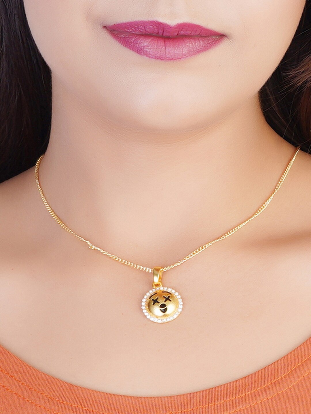 

Estele Gold-Plated Artificial Stones Pendant With Chain, White
