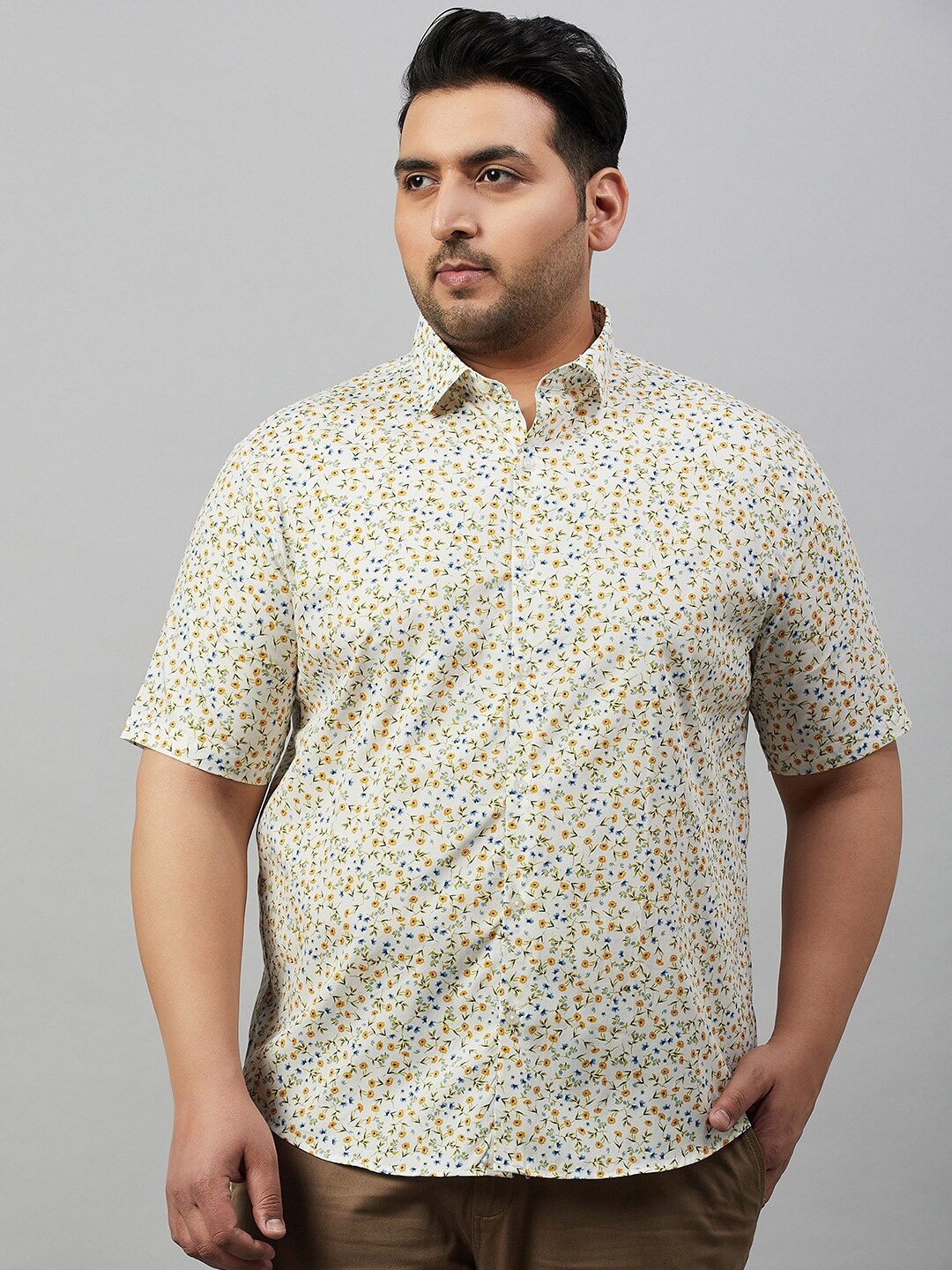 

SHOWOFF Plus Size Premium Spread Collar Floral Printed Cotton Casual Shirt, White