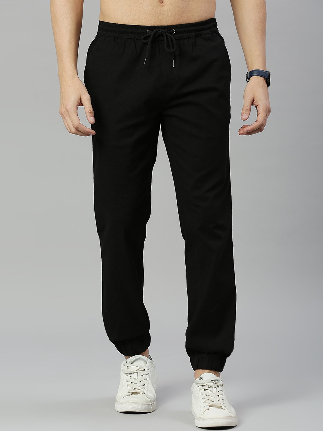 

HERE&NOW Men Comfort Slim Fit Mid-Rise Easy Wash Joggers, Black
