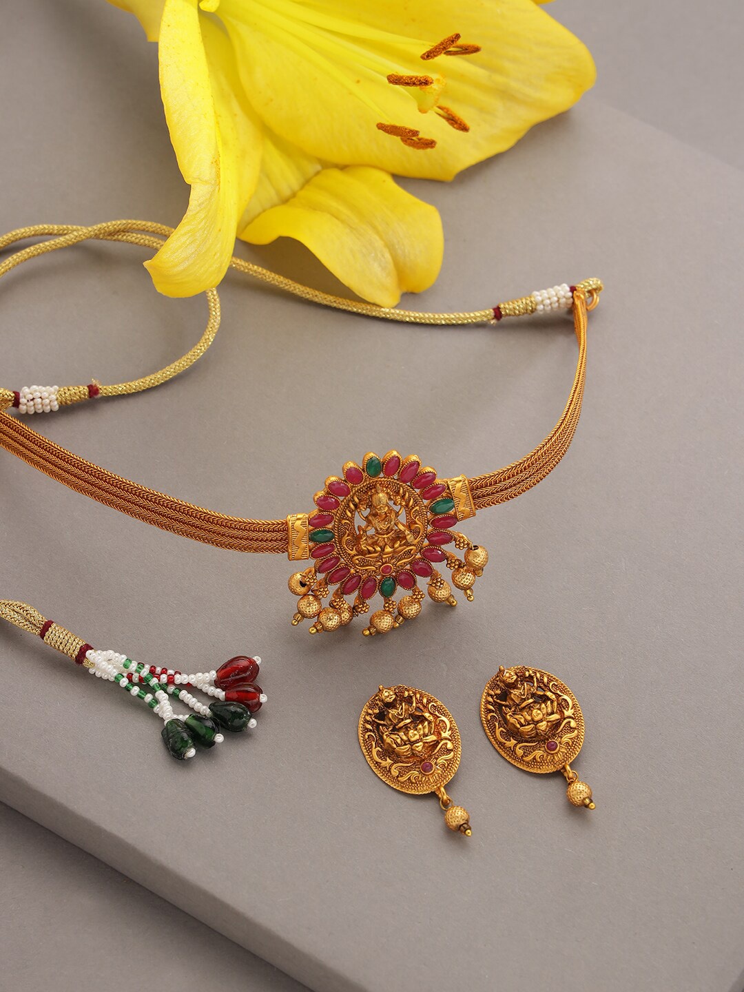 

Jazz and Sizzle Gold-Plated Stone-Studded & Beaded Jewellery Set, Green