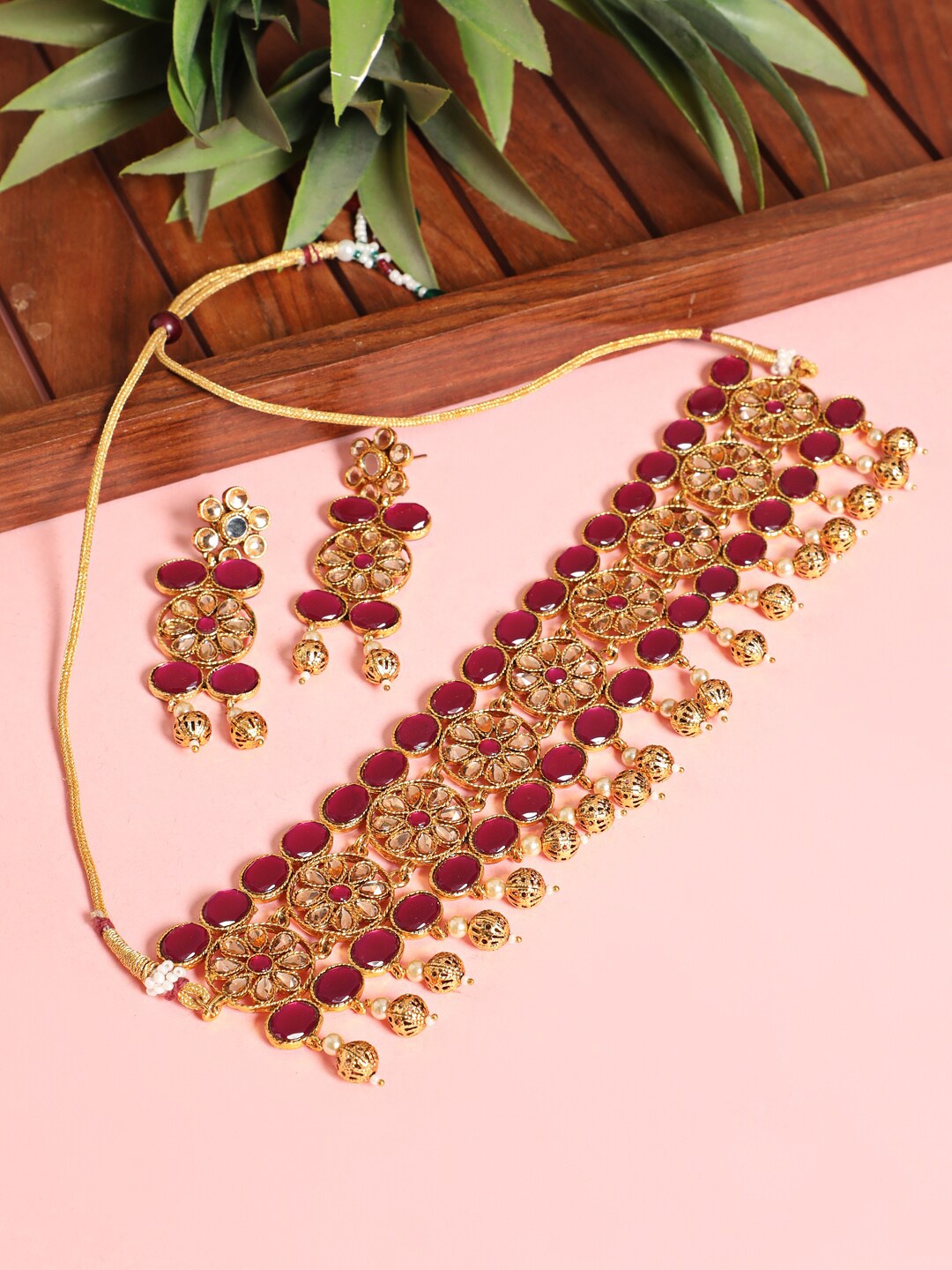 

Jazz and Sizzle Gold-Plated Mirror Studded & Beaded Reversible Jewellery Set, Red