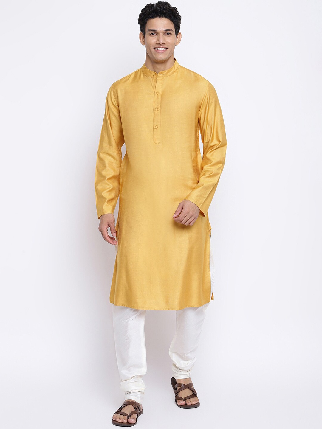 

Fabindia Men Mandarin Collar Long Sleeves Straight Kurta, Yellow