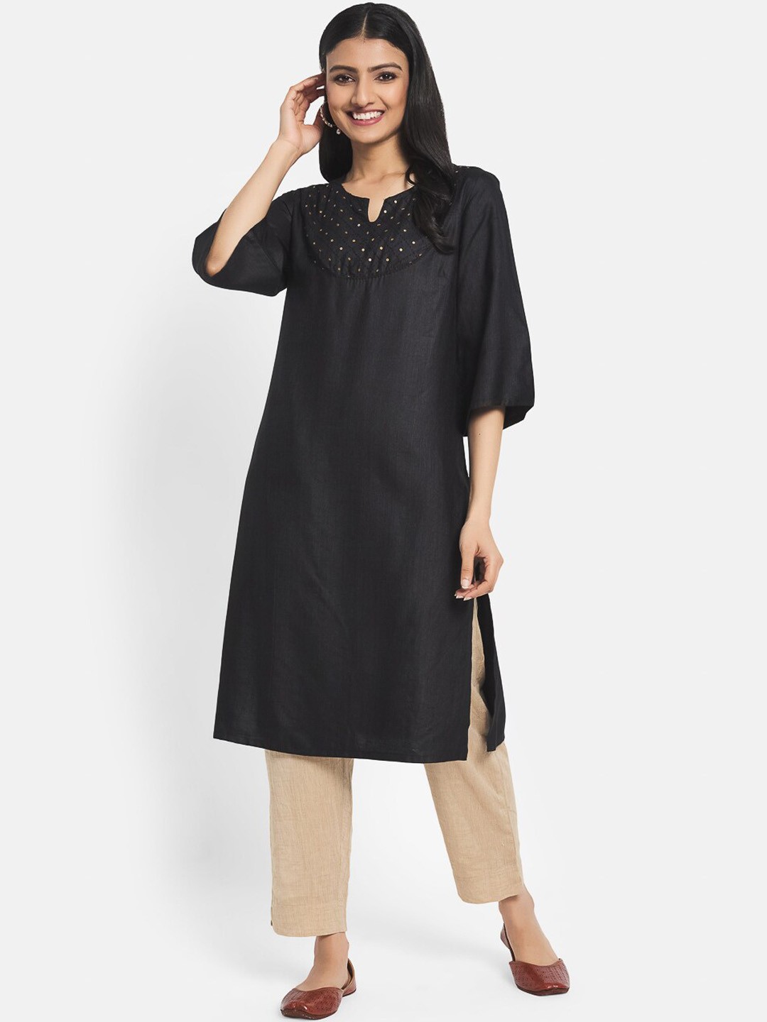 

Fabindia Yoke Design Thread Work Sequined Flared Sleeves Straight Kurta, Black