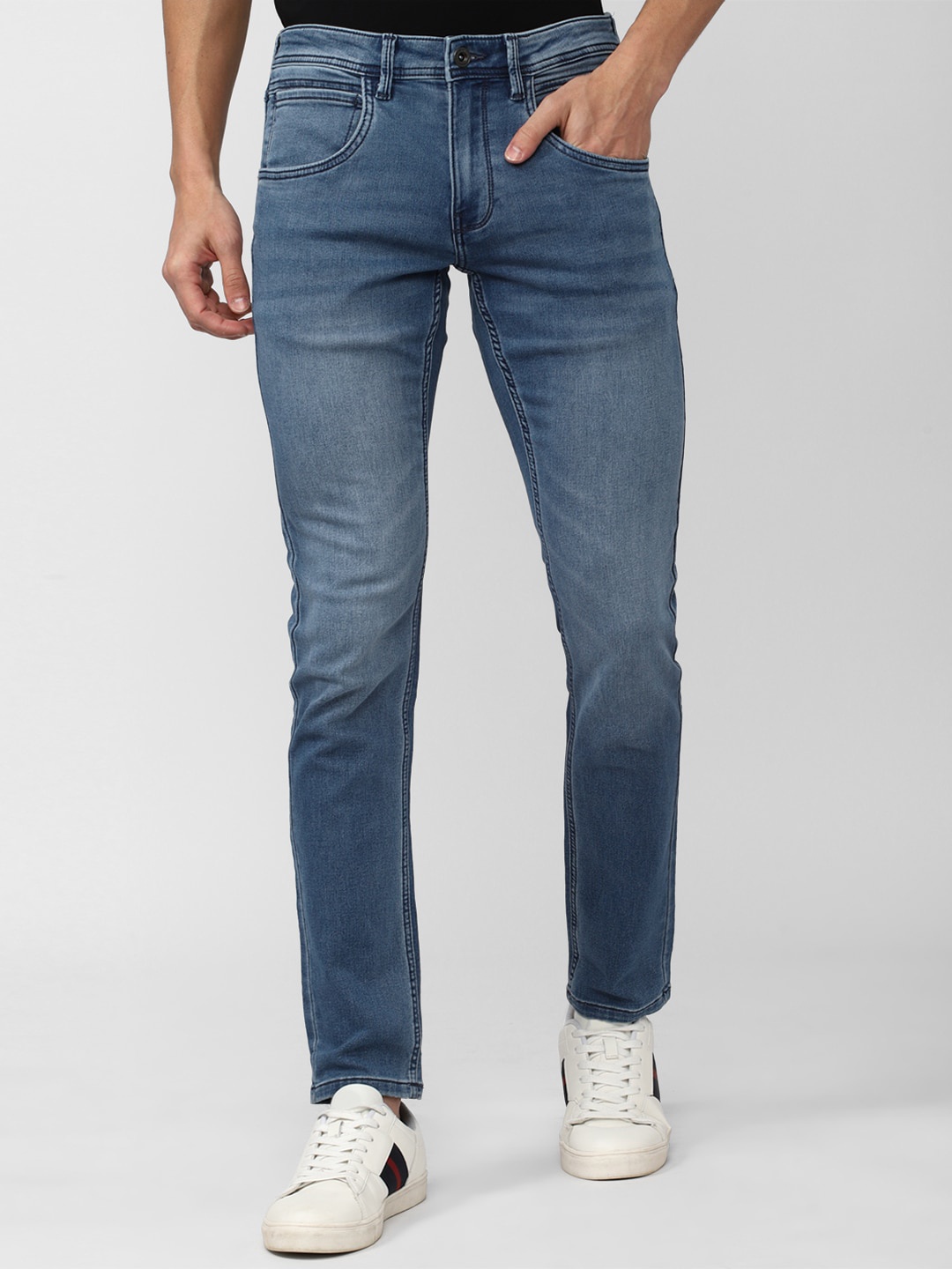 

V Dot Men Skinny Fit Mid-Rise Light Fade Jeans, Blue