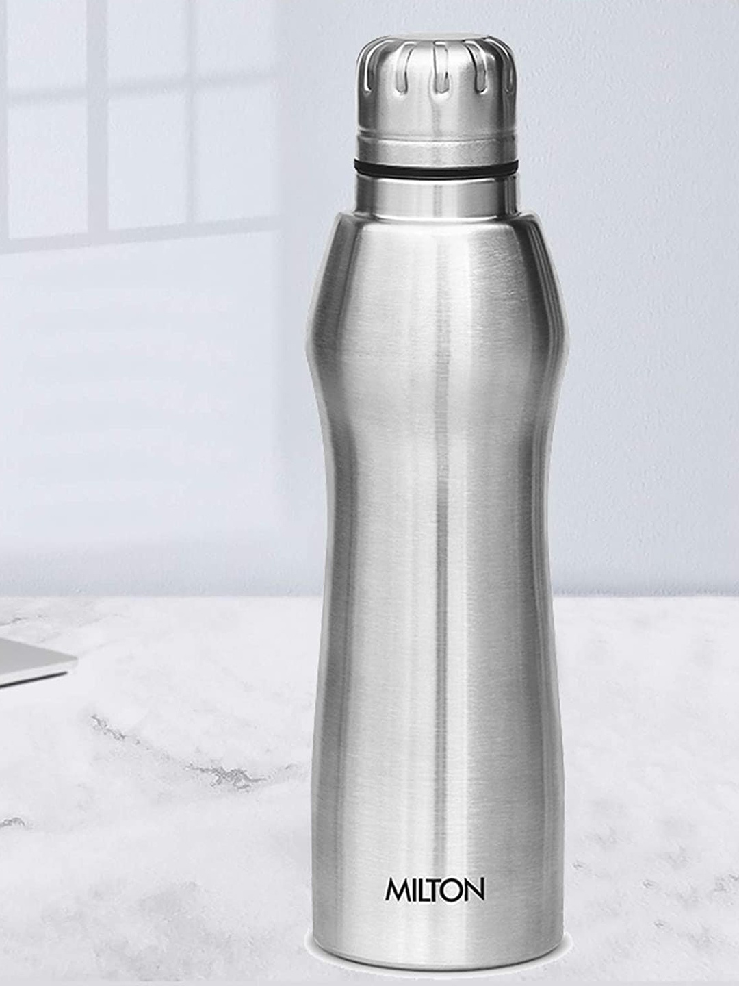 

Milton Elate 1000 Stainless Steel 2 Pieces Water Bottle 880 ml Each