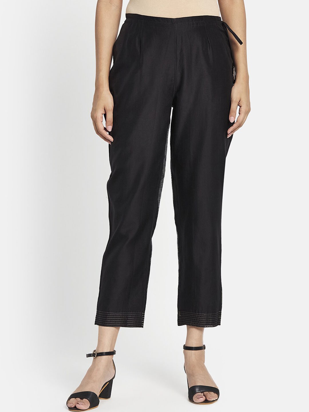 

Fabindia Women Mid-Rise Ankle Length Trousers, Black
