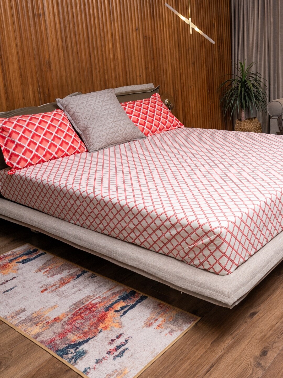 

URBAN SPACE Divine Red Geometric 144 TC Pure Cotton Queen Bedsheet With 2 Pillow Covers, White