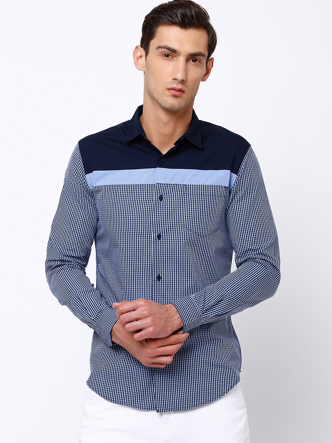 

Black coffee Men Navy & White Slim Fit Checked Casual Shirt, Navy blue