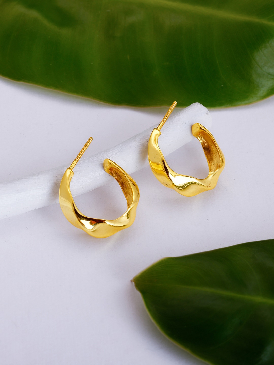 

GIVA Gold-Plated 925 Sterling Silver Contemporary Hoop Earrings