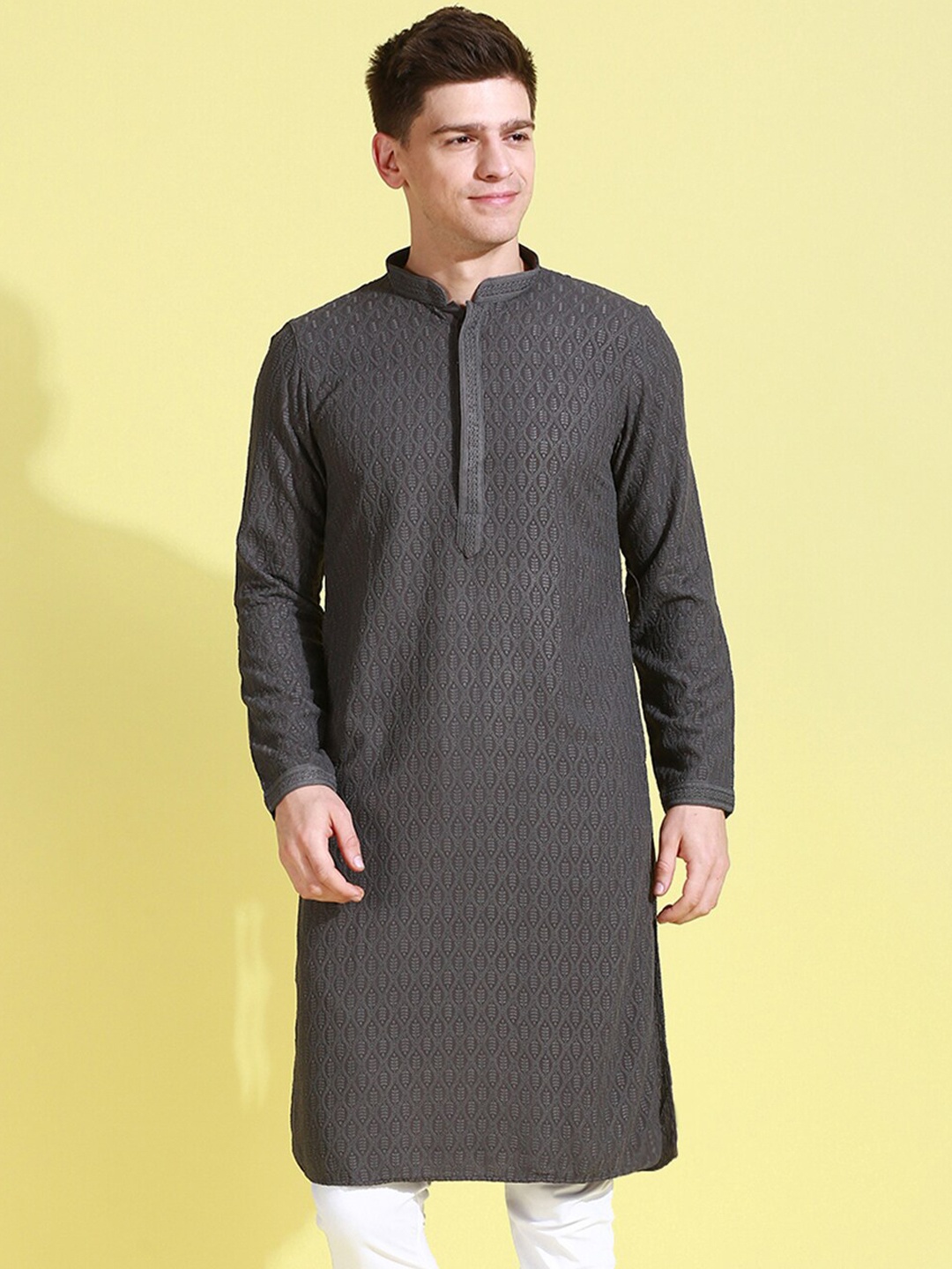 

Sanwara Ethnic Motifs Embroidered Chikankari Mandarin Collar Cotton Kurta, Grey