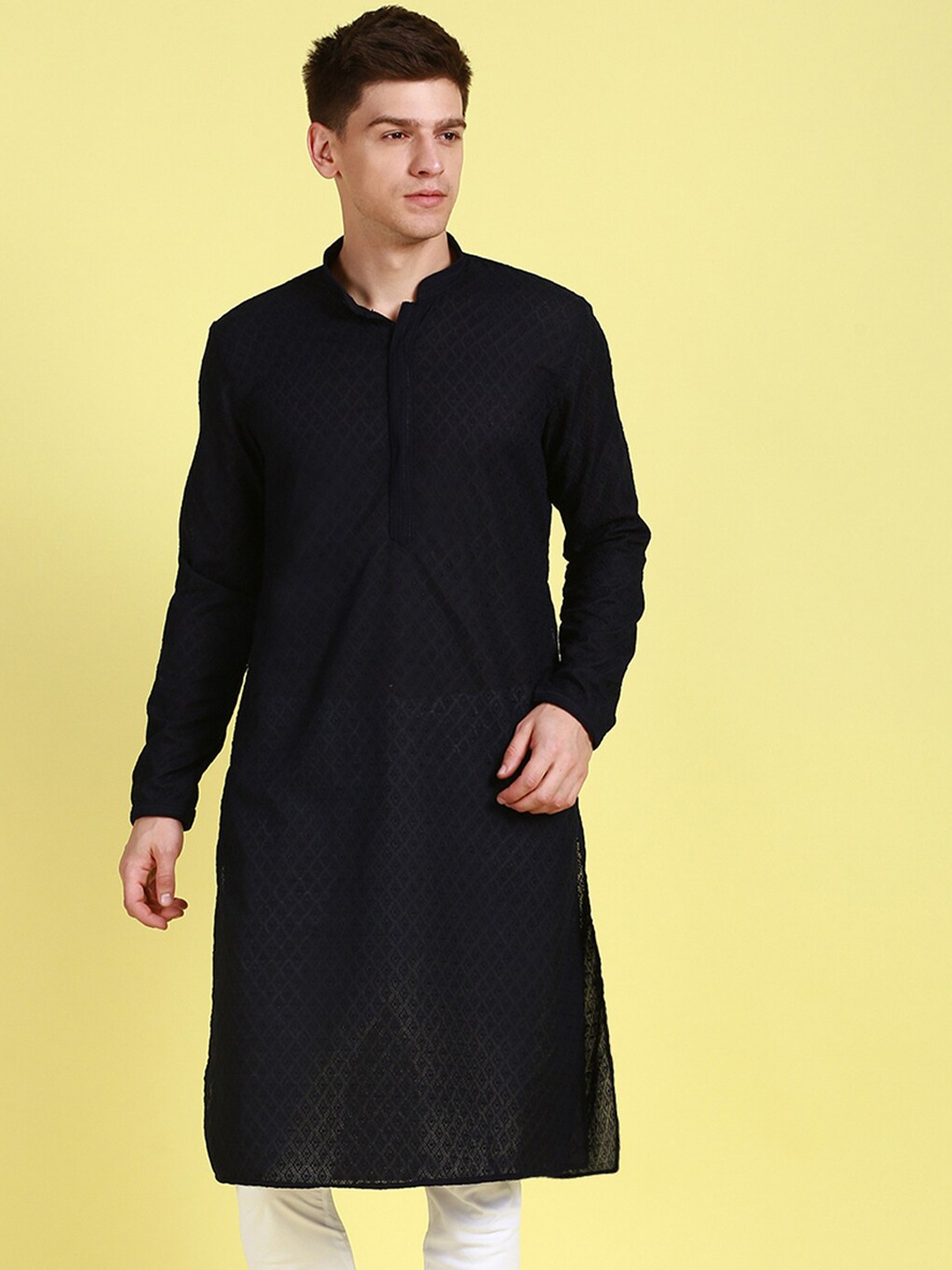 

Sanwara Embroidered Cotton Mandarin Collar Long Sleeves Chikankari Straight Kurta, Navy blue