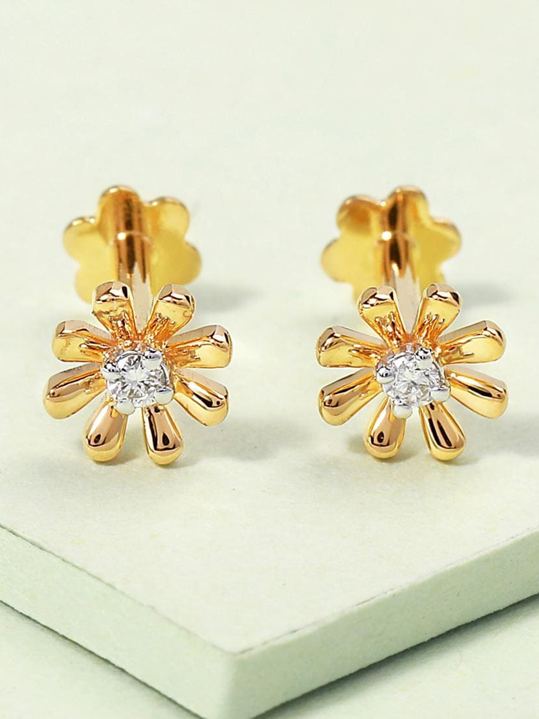 

CANDERE A KALYAN JEWELLERS COMPANY Diamond-Studded 18KT Gold Stud Earrings - 0.64 g, White