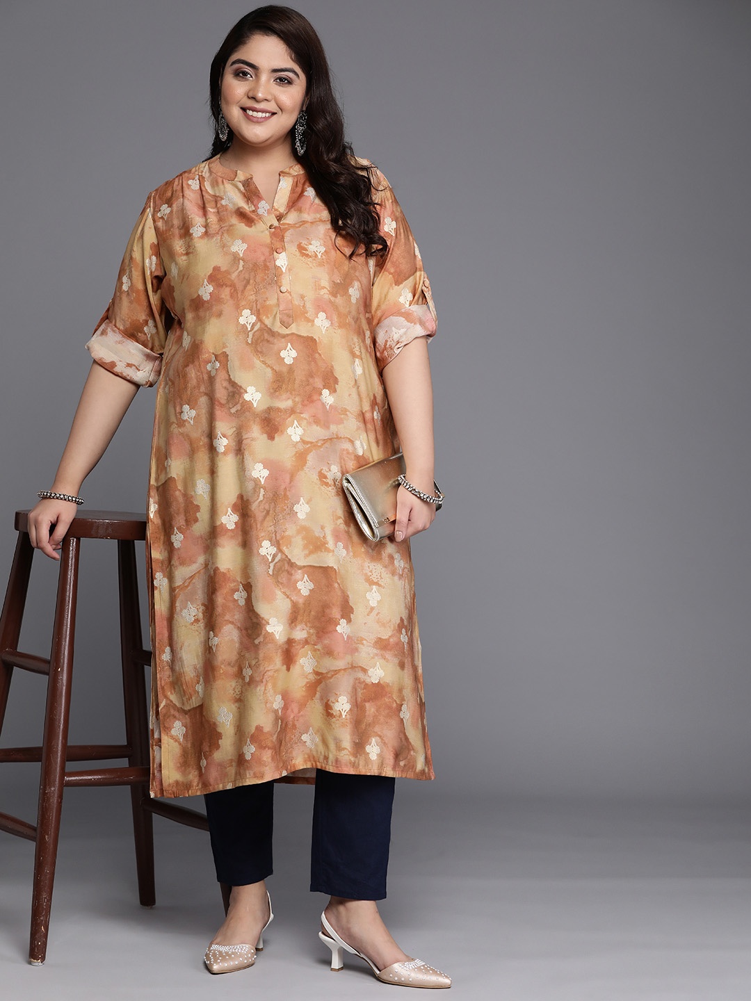 

EXTRA LOVE BY LIBAS Plus Size Printed Kurta, Brown