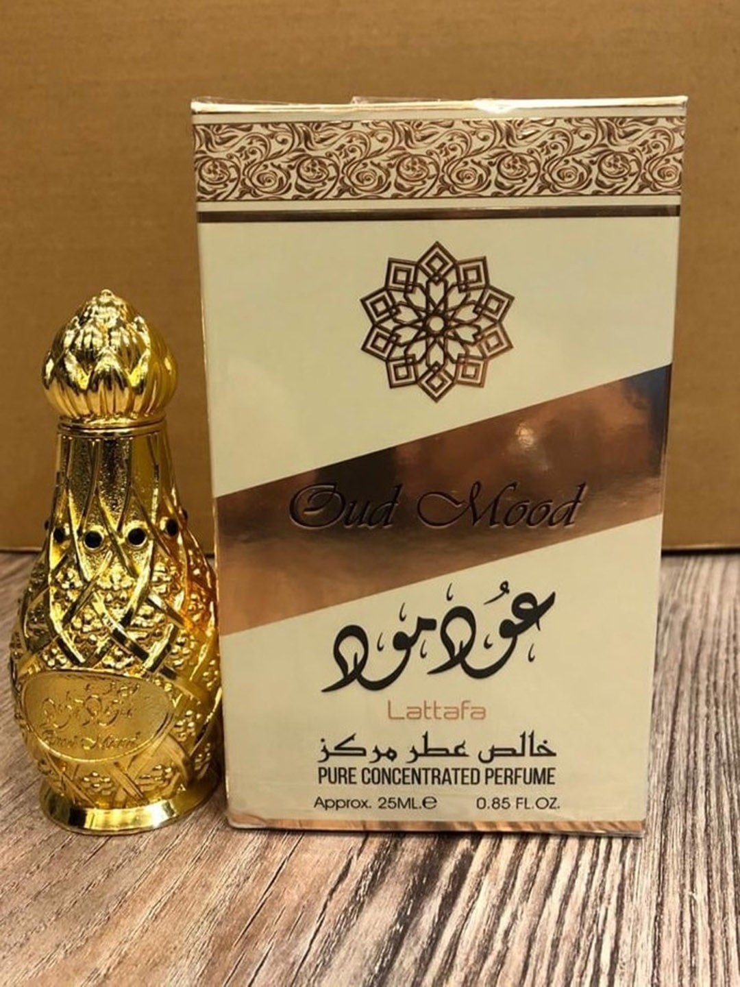 

Lattafa Oud Mood Pure Concentrated Perfume Attar 25 ml, Gold