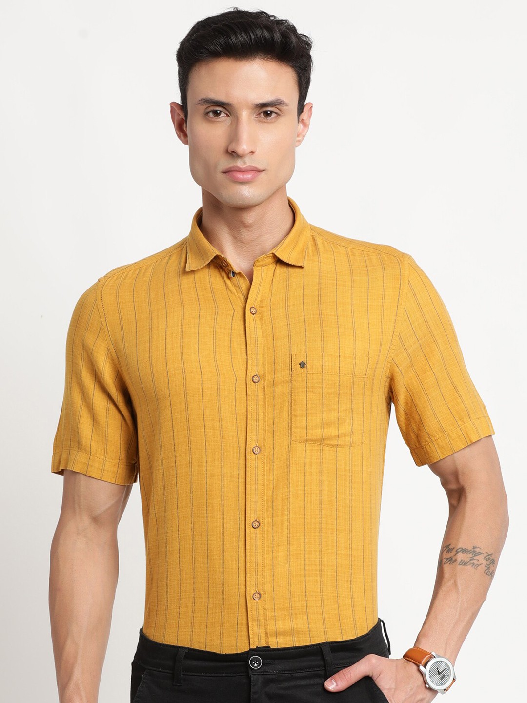 

Turtle Relaxed Slim Fit Vertical Stripes Striped Formal Shirt, Yellow