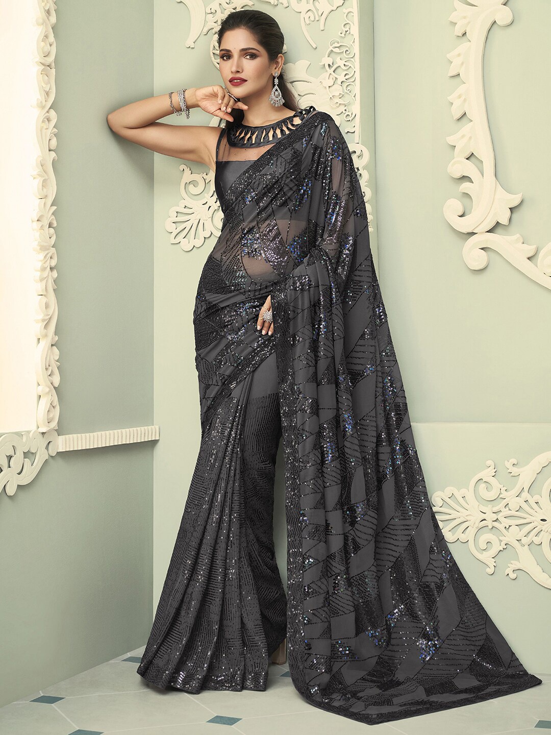 

Satrani Sequinned Embellished Pure Georgette Saree, Grey