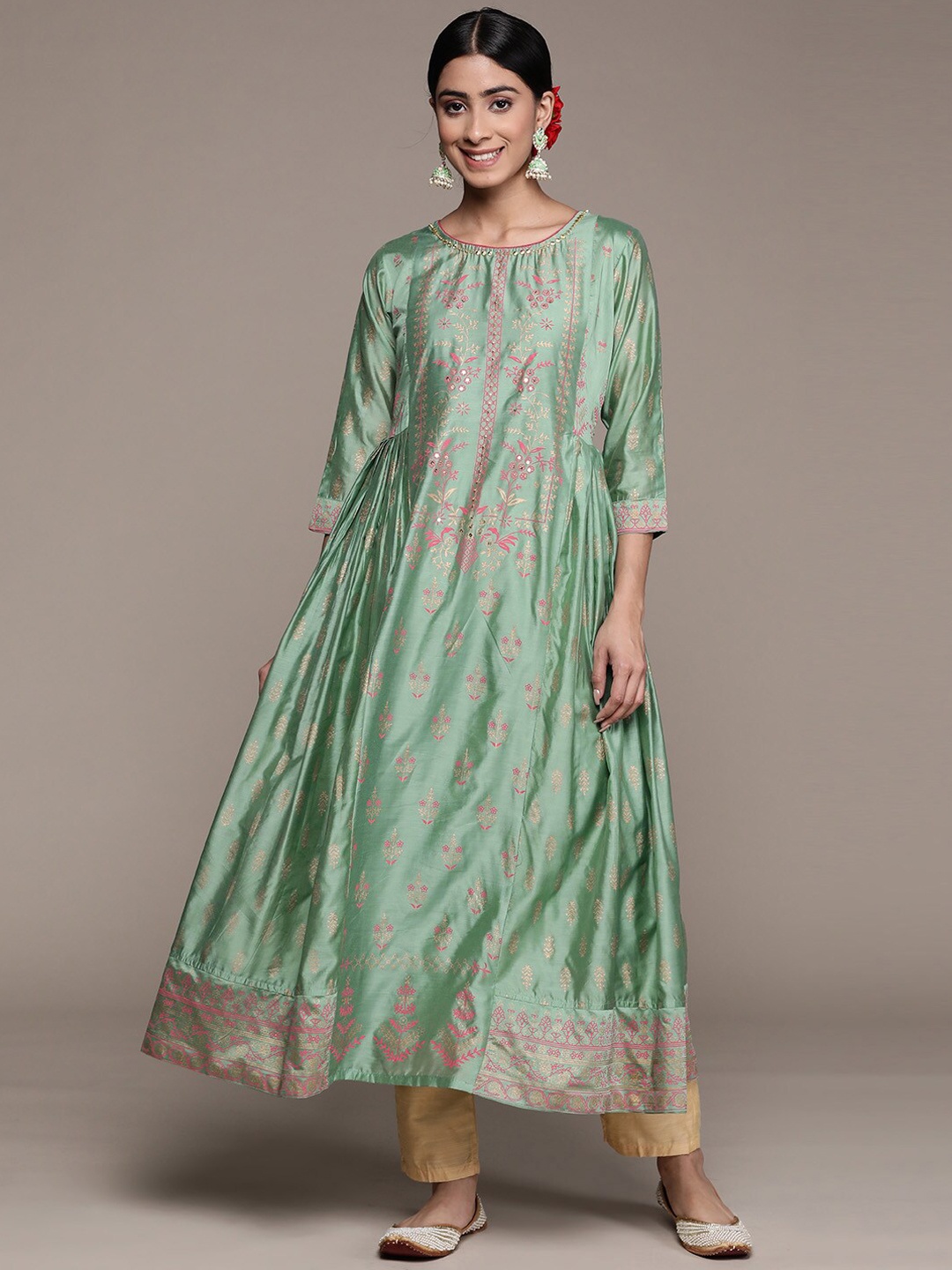 

Ishin Ethnic Motifs Printed Beads and Stones Silk Blend Anarkali Kurta, Green