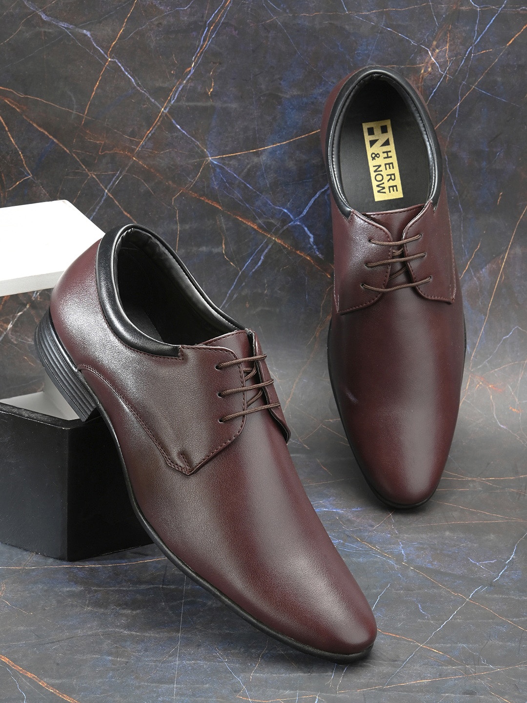 

HERE&NOW Men Textured Formal Derbys, Maroon