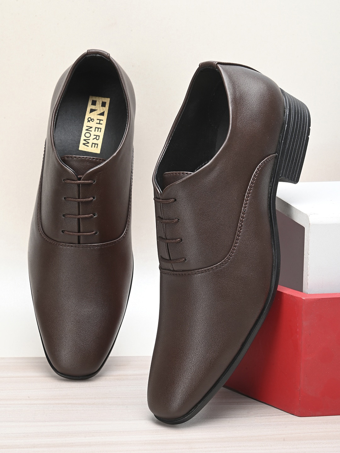 

HERE&NOW Men Textured Formal Oxfords, Brown