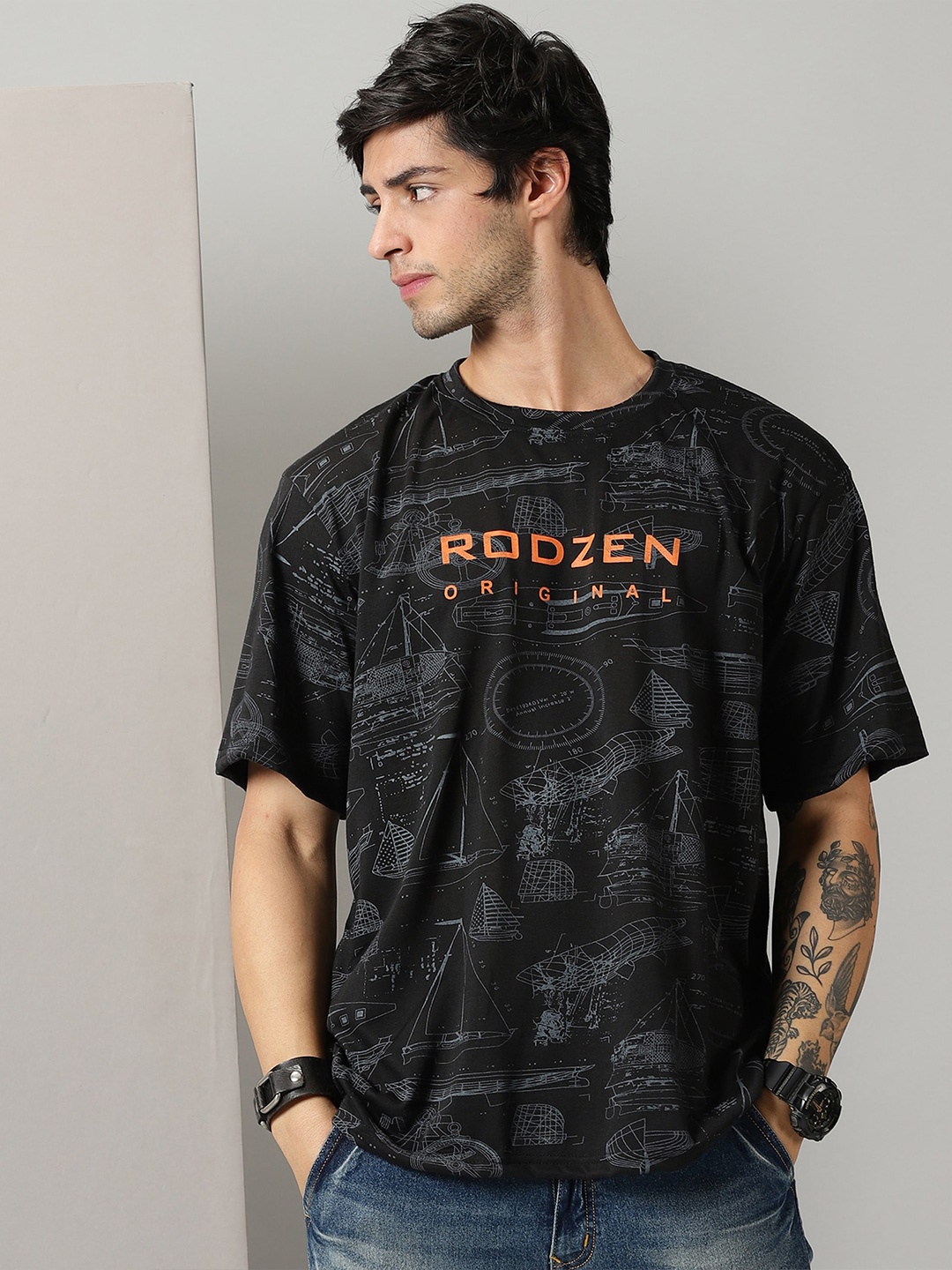 

Rodzen Conversational Printed Drop Shoulder Cotton Oversize Fit T-shirt, Black