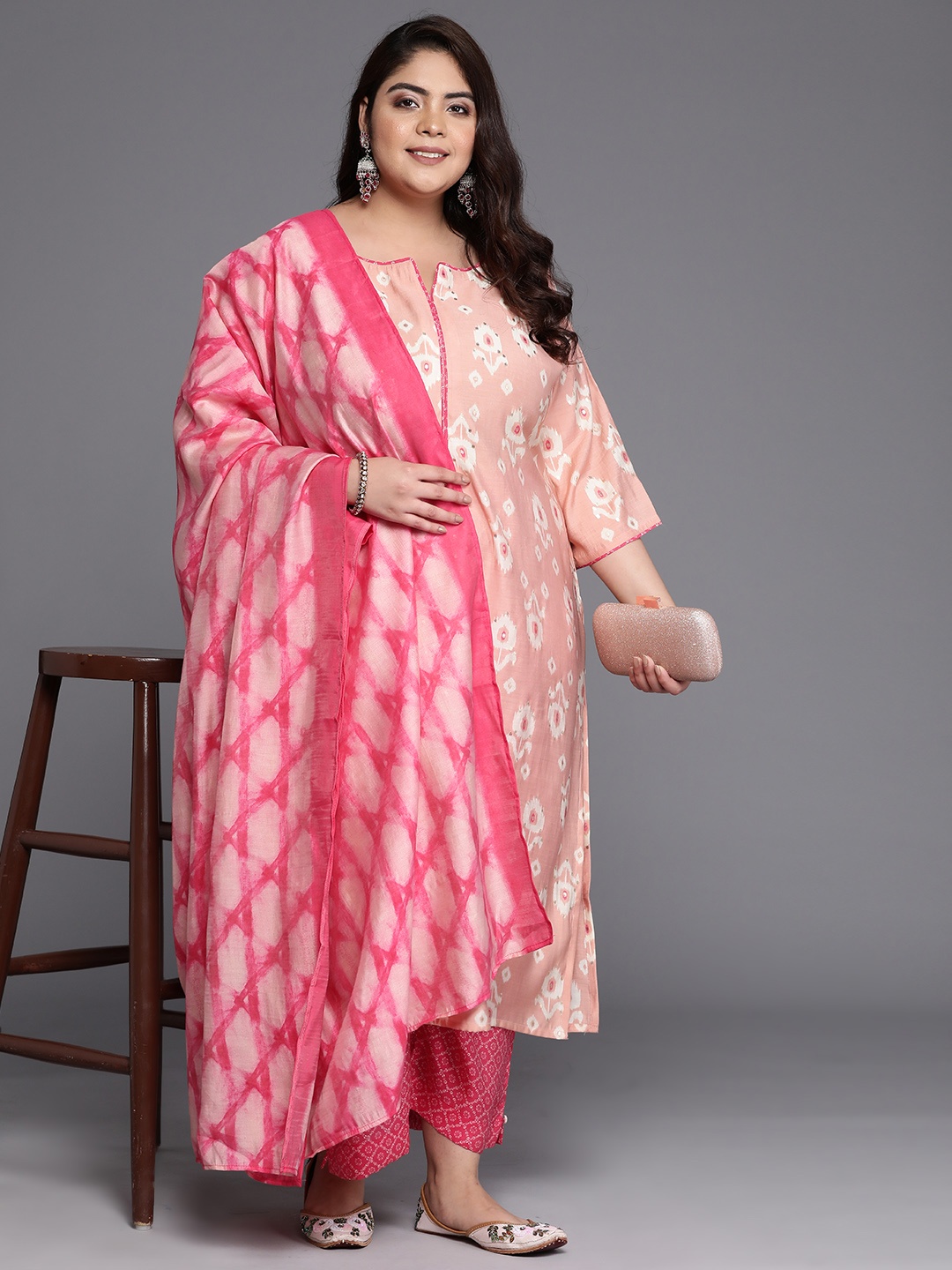 

EXTRA LOVE BY LIBAS Plus Size Floral Printed Regular Kurta with Trousers & With Dupatta, Pink