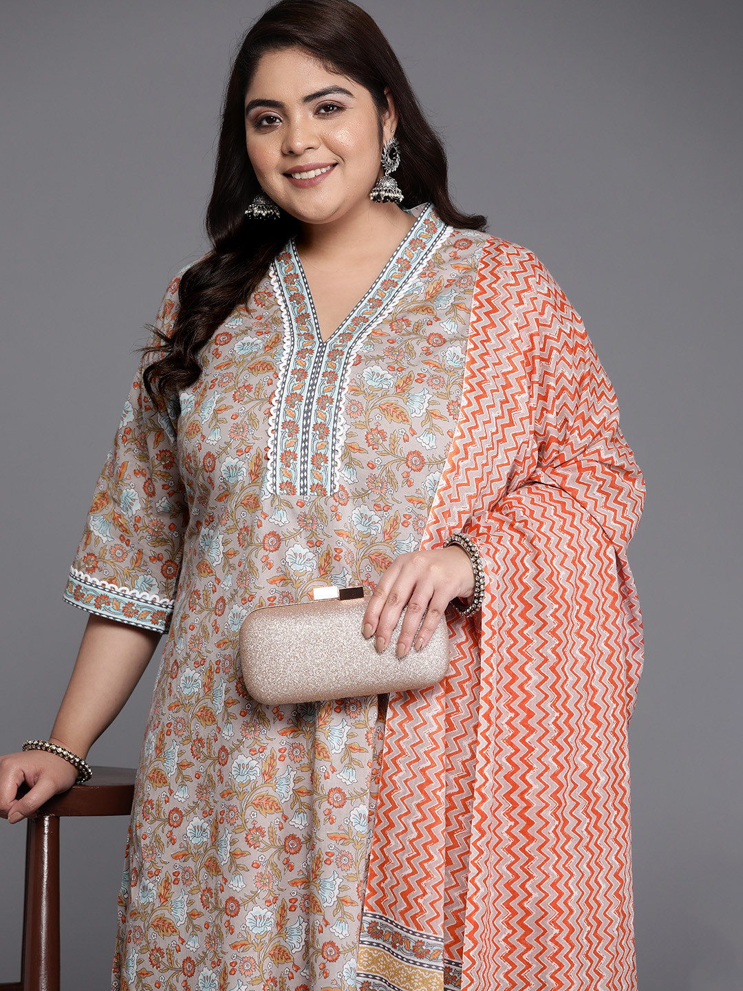 

EXTRA LOVE BY LIBAS Plus Size Printed Pure Cotton Kurta With Trousers & With Dupatta, Grey