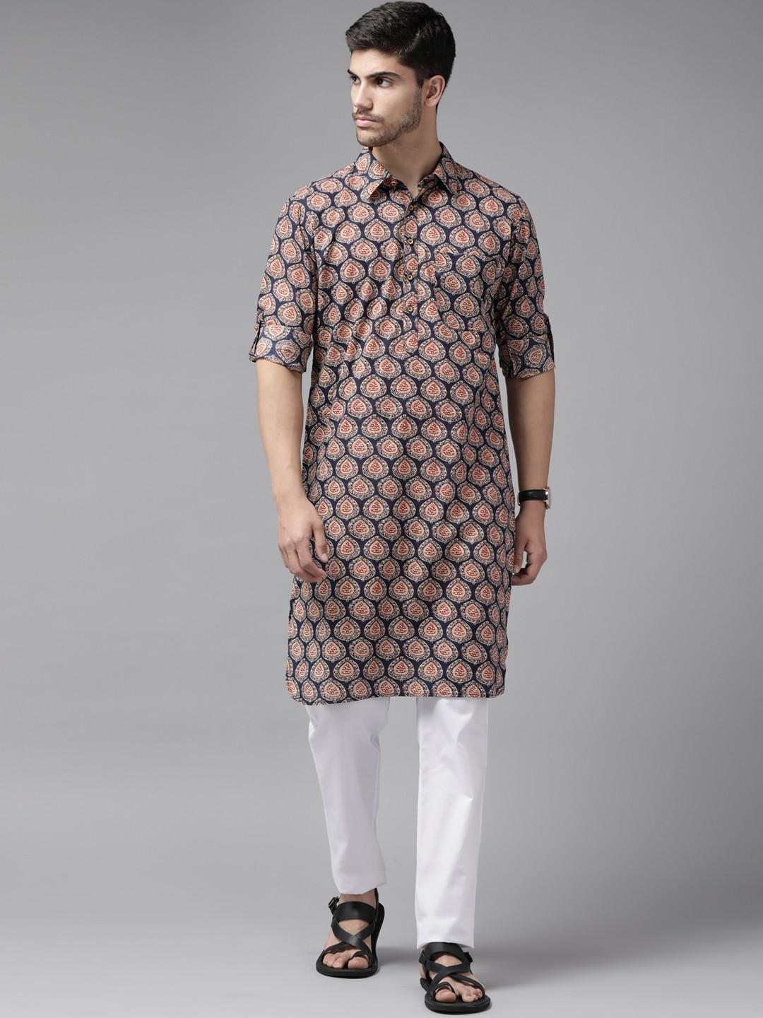 

See Designs Ethnic Motifs Printed Regular Pure Cotton Kurta with Pyjamas, Navy blue