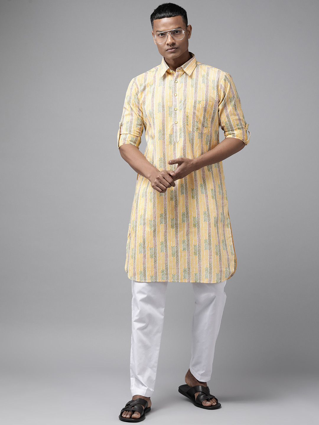 

See Designs Printed Regular Pure Cotton Kurta With Pyjamas, Yellow