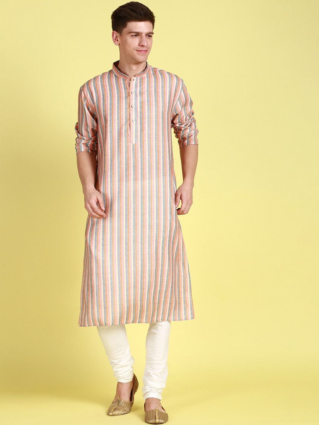 

Sanwara Striped Pure Cotton Kurta with Pyjamas, Pink