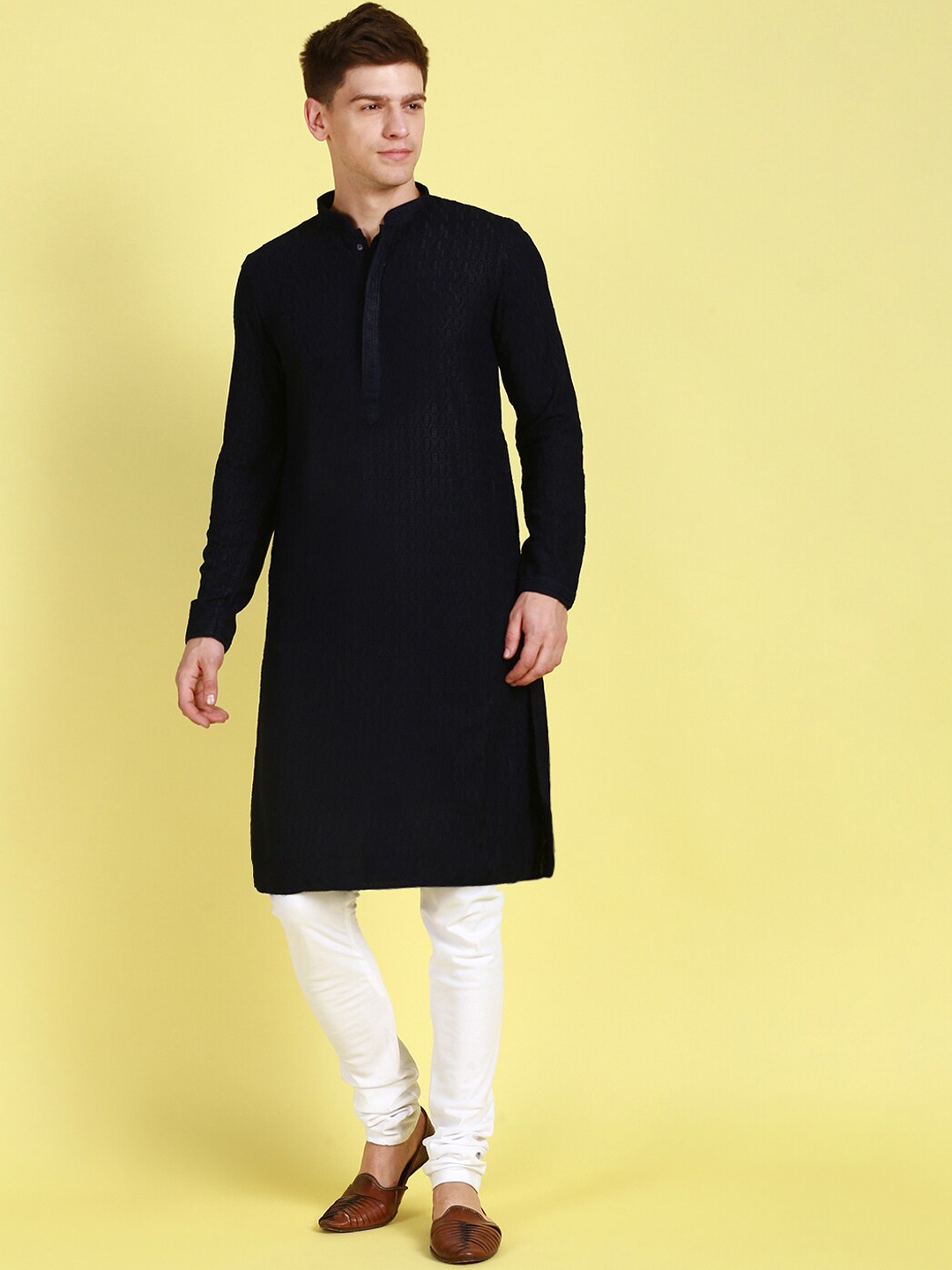 

Sanwara Ethnic Motifs Embroidered Pure Cotton Kurta with Pyjamas, Navy blue