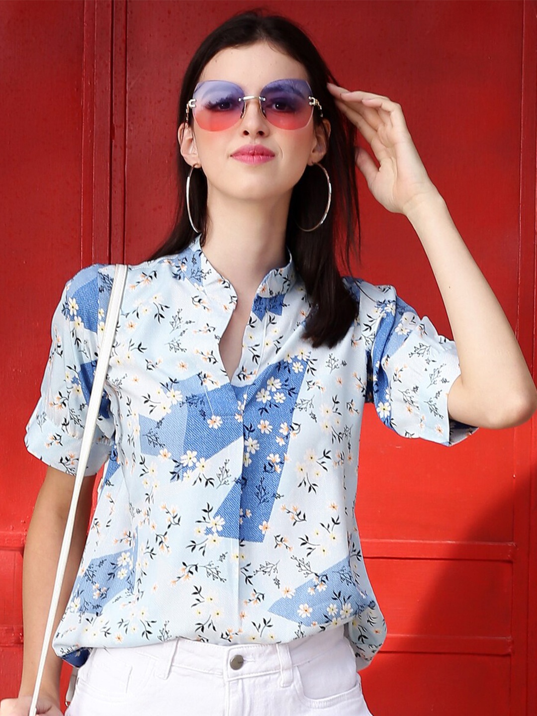

Sera Floral Printed Mandarin Collar Regular Top, Blue