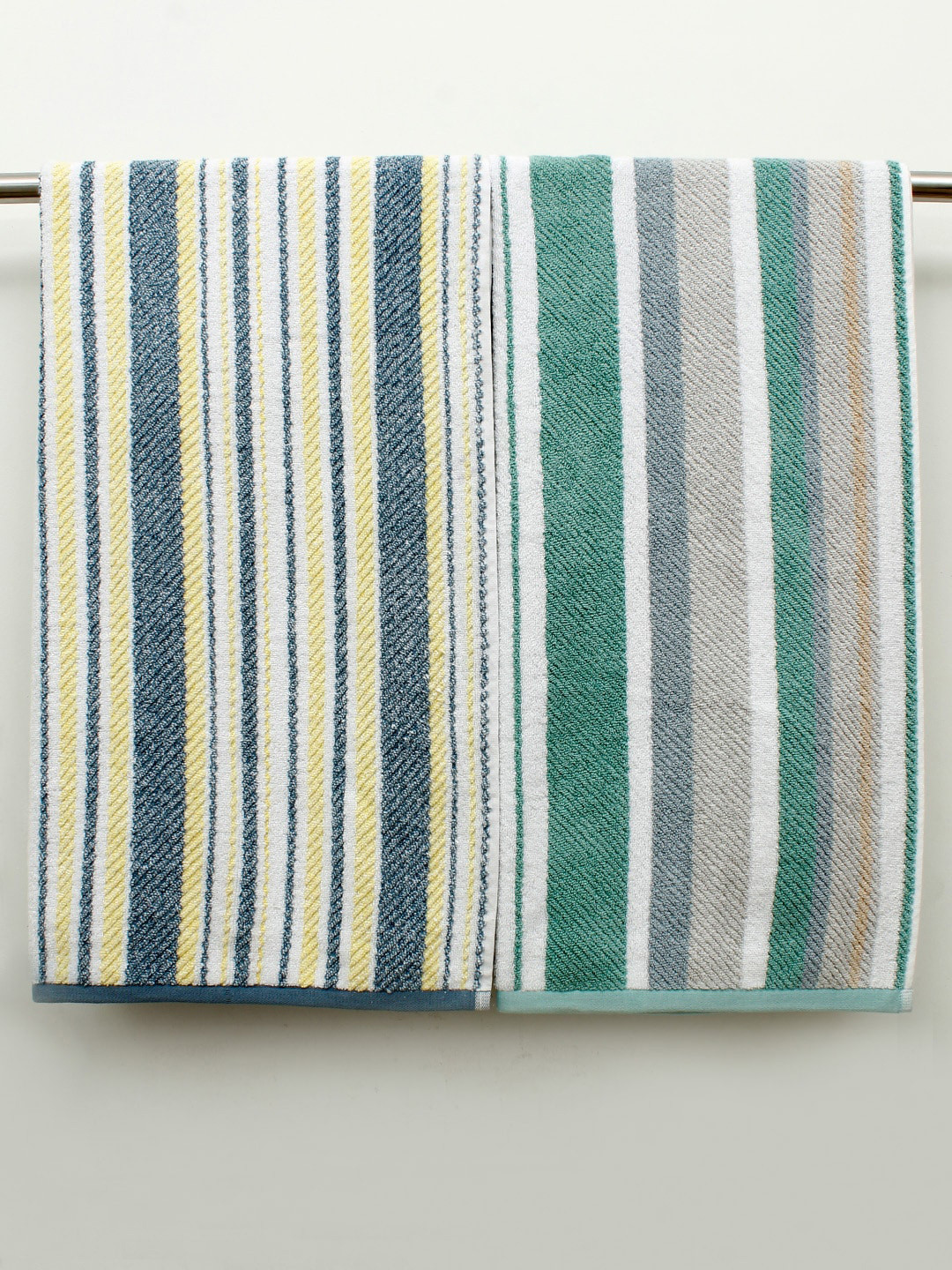 

AVI Living White & Green 2 Pieces Striped Pure Cotton 500 GSM Bath Towels