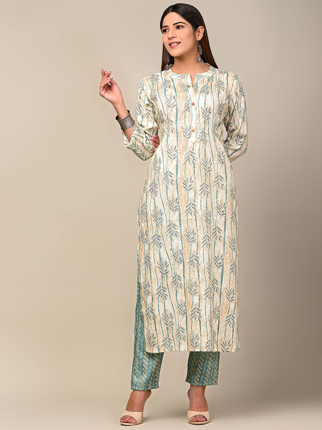 

DHRTI Floral Printed Band Collar Kurta with Trousers, Green