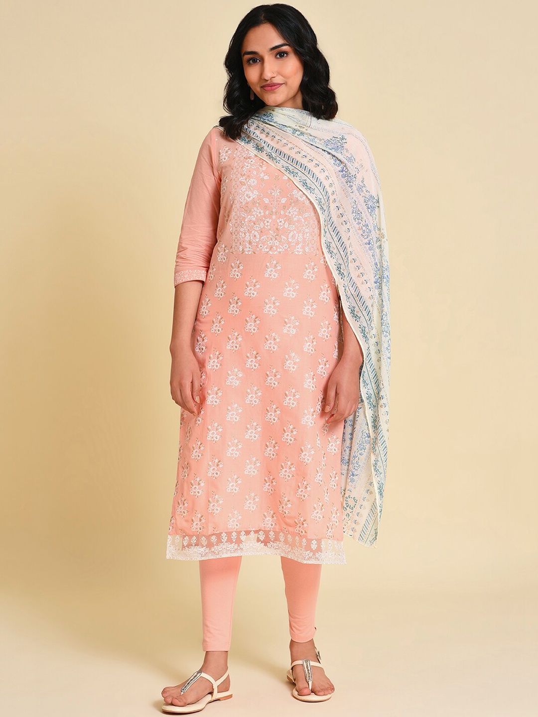 

W Keyhole Neck Floral Printed Straight Pure Cotton Kurta With Leggings & Dupatta, Peach