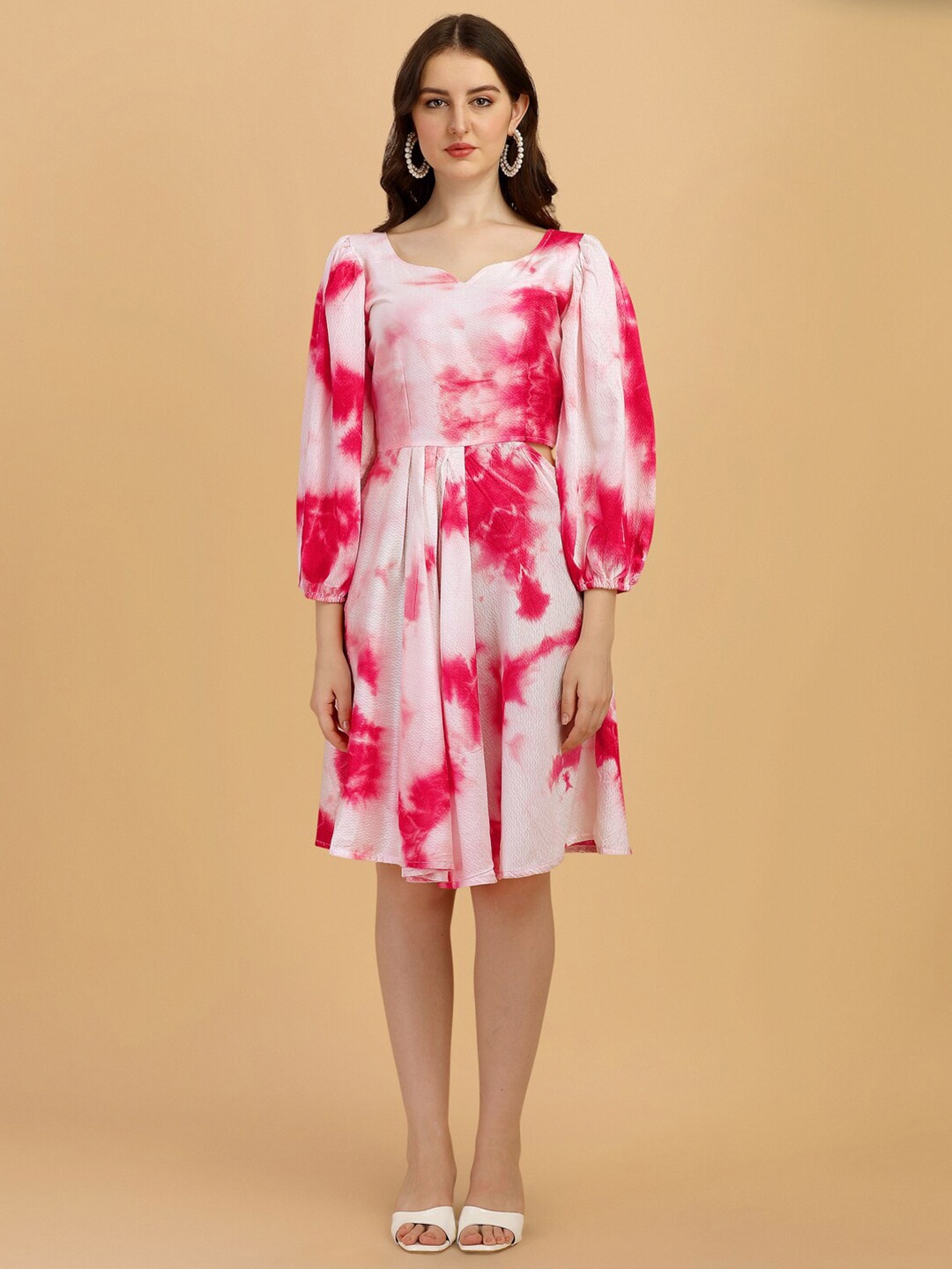 

Vidraa Western Store Tie and Dye Puff Sleeves Dress, White
