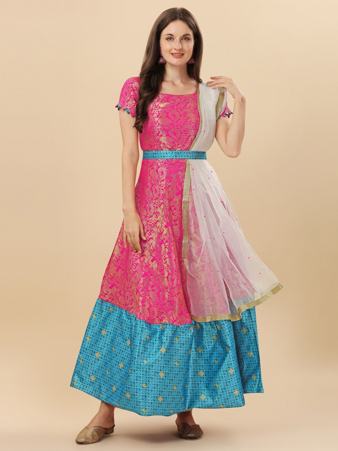 

Vidraa Western Store Ethnic Motif Printed Ethnic Fit & Flare Maxi Dress With Dupatta, Pink