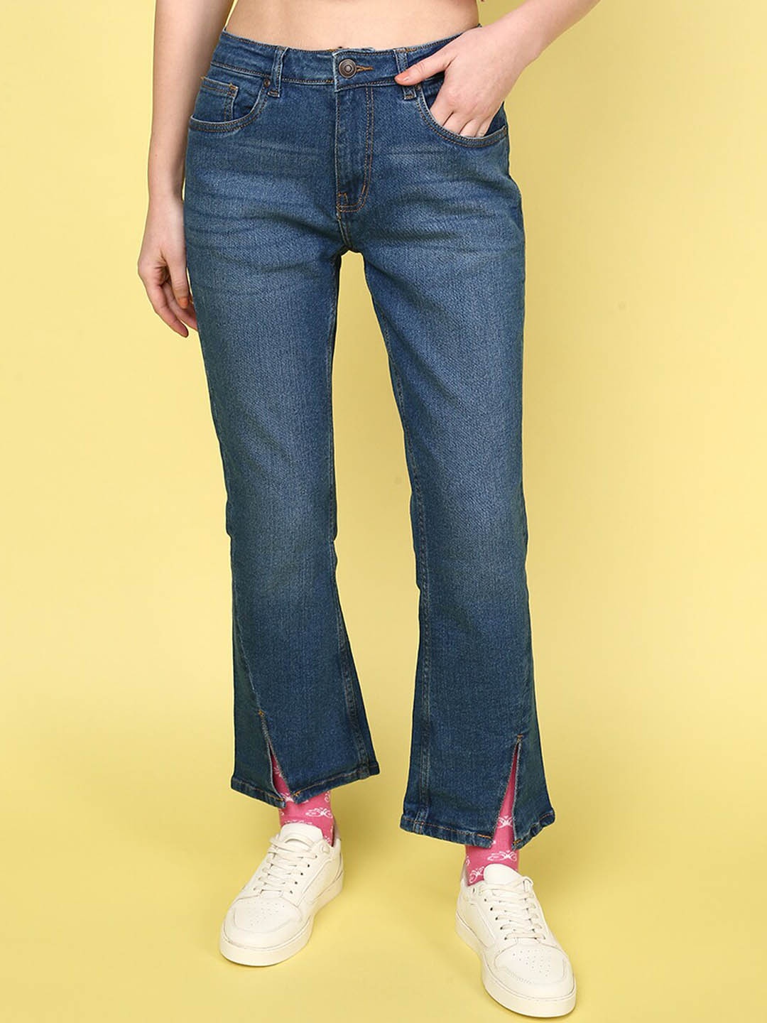 

JUNEBERRY Women Original Bootcut High-Rise Light Fade Stretchable Jeans, Blue