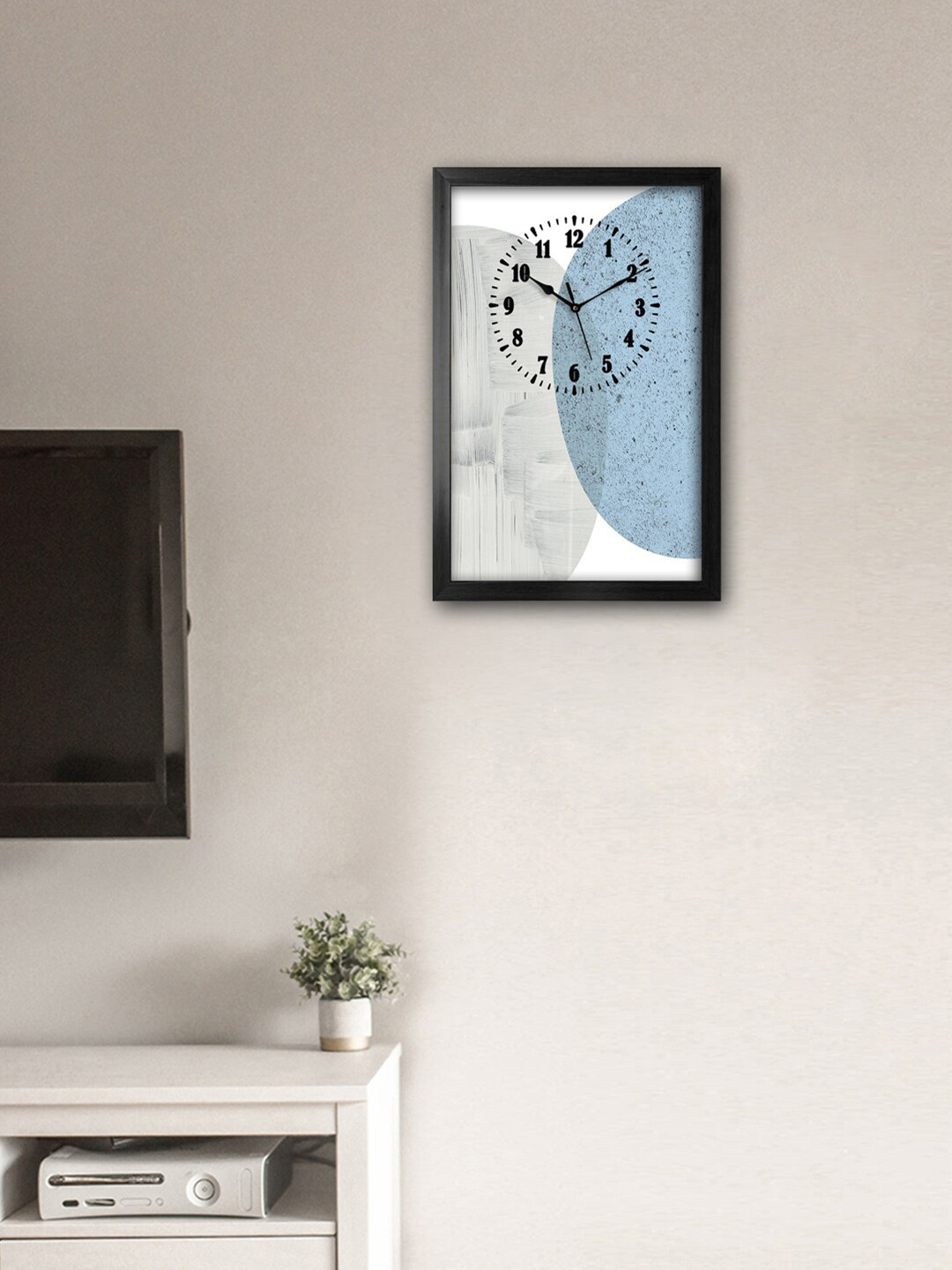 

999Store Grey Colourblocked Traditional Wall Clock, White