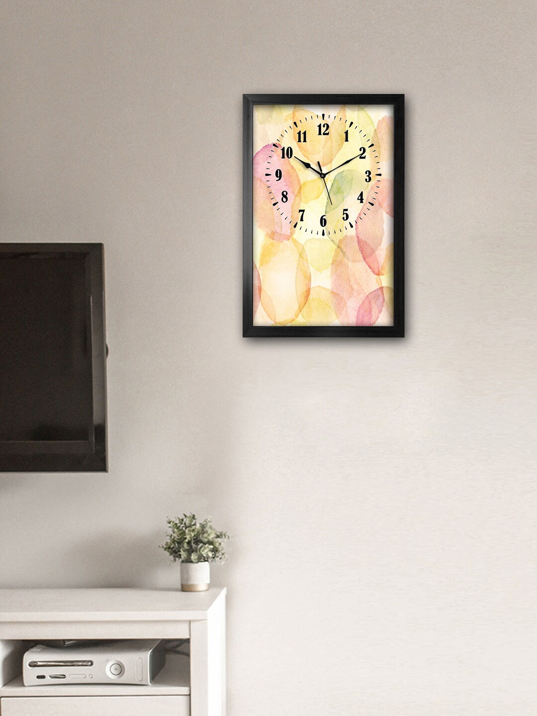 

999Store Yellow Printed Traditional Wall Clock