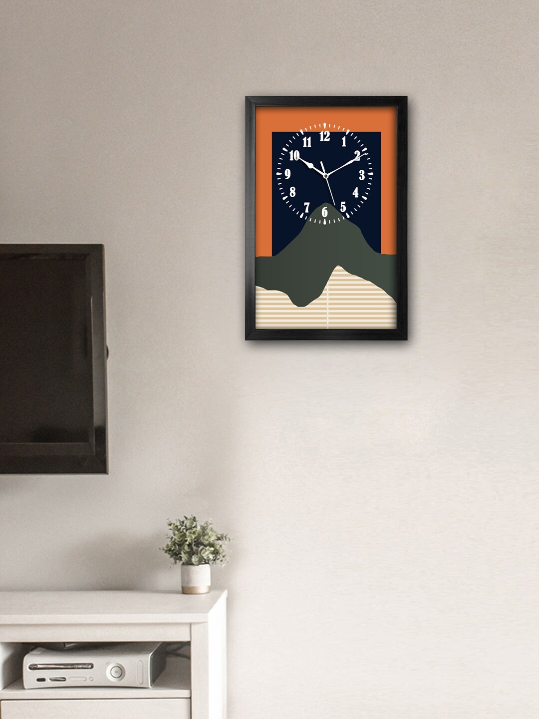 

999Store Green & Orange Printed Traditional Wall Clock