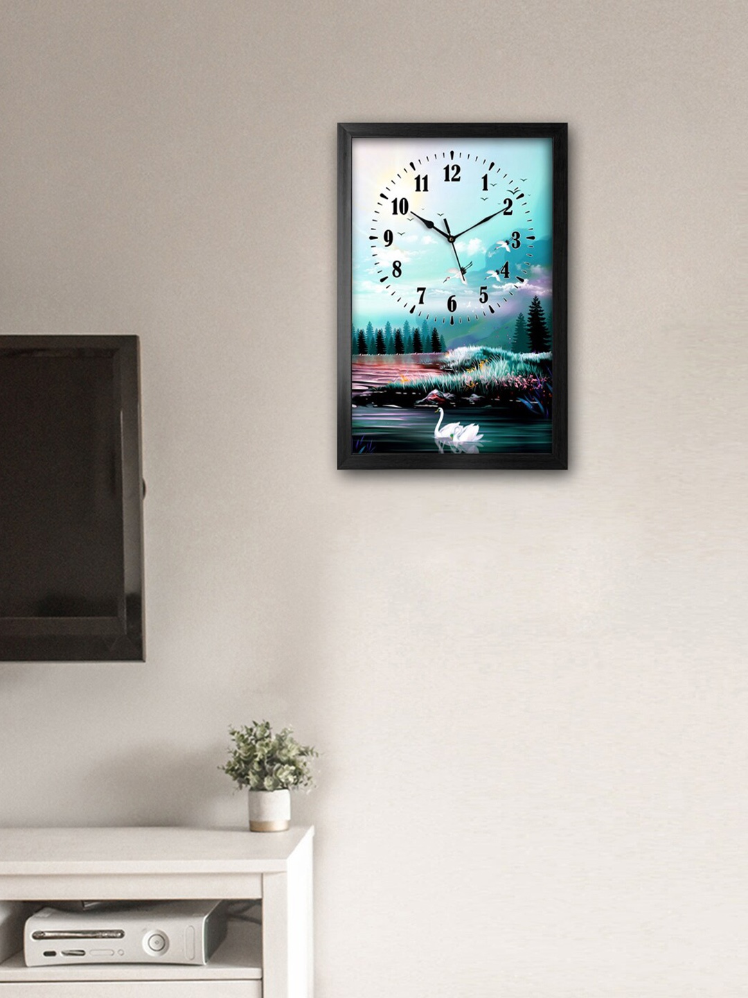 

999Store Green & white Modern Printed Contemporary Wall Clock