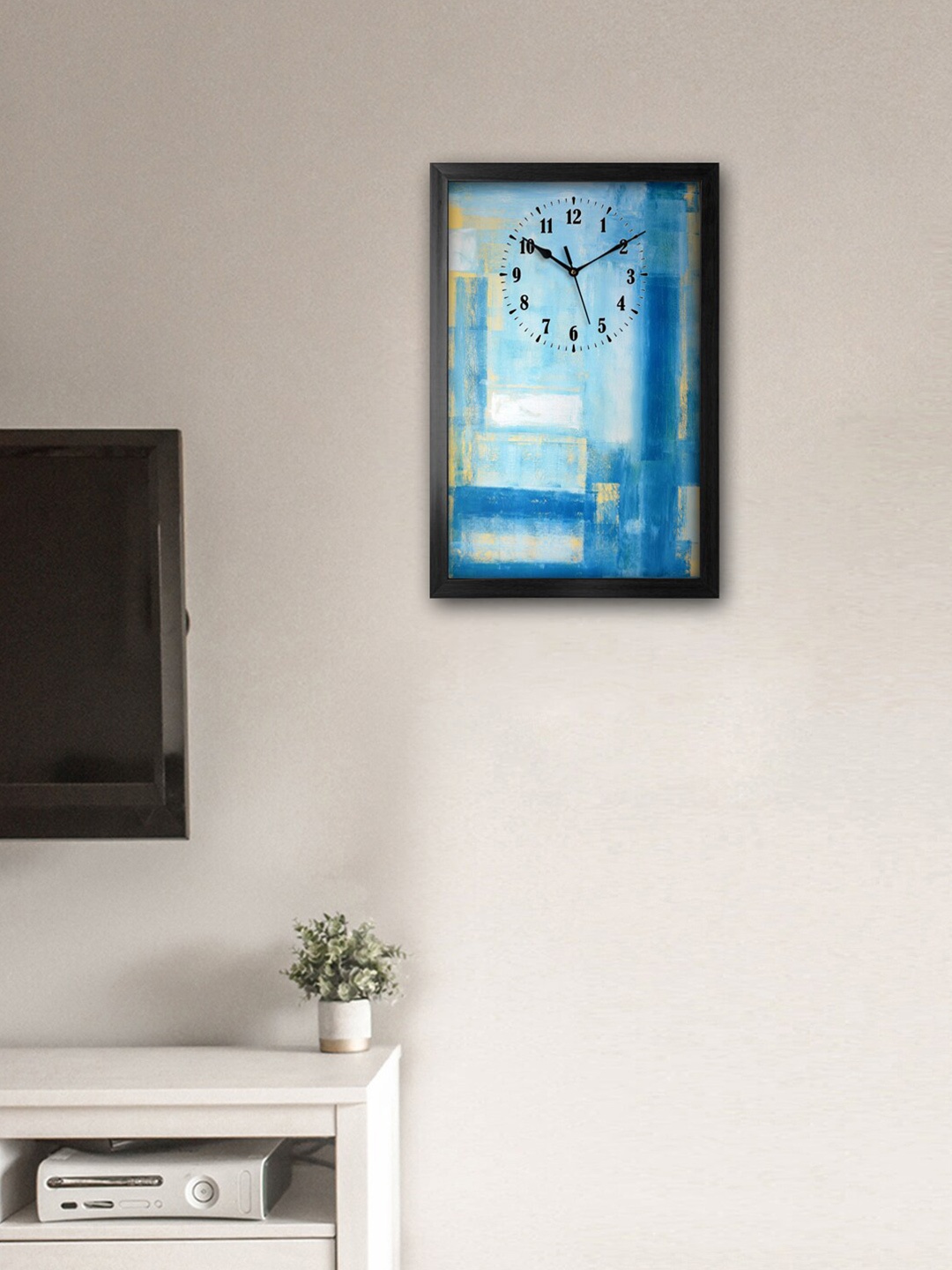 

999Store Blue & White Printed Traditional Wall Clock