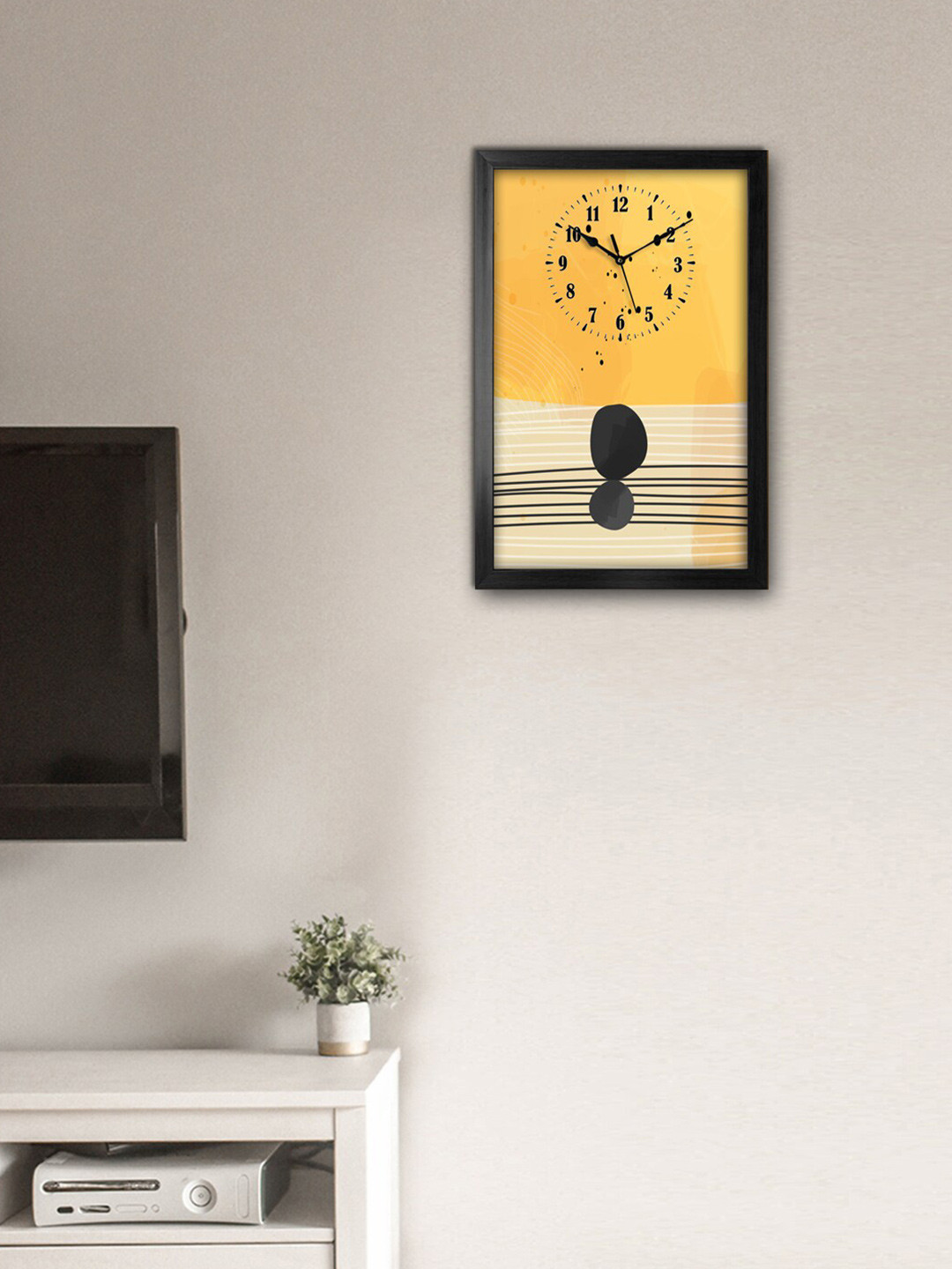 

999Store Yellow Printed Traditional Wall Clock