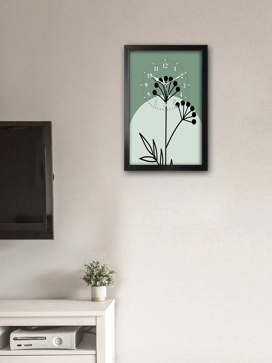 

999Store Green & Grey Printed Traditional Wall Clock