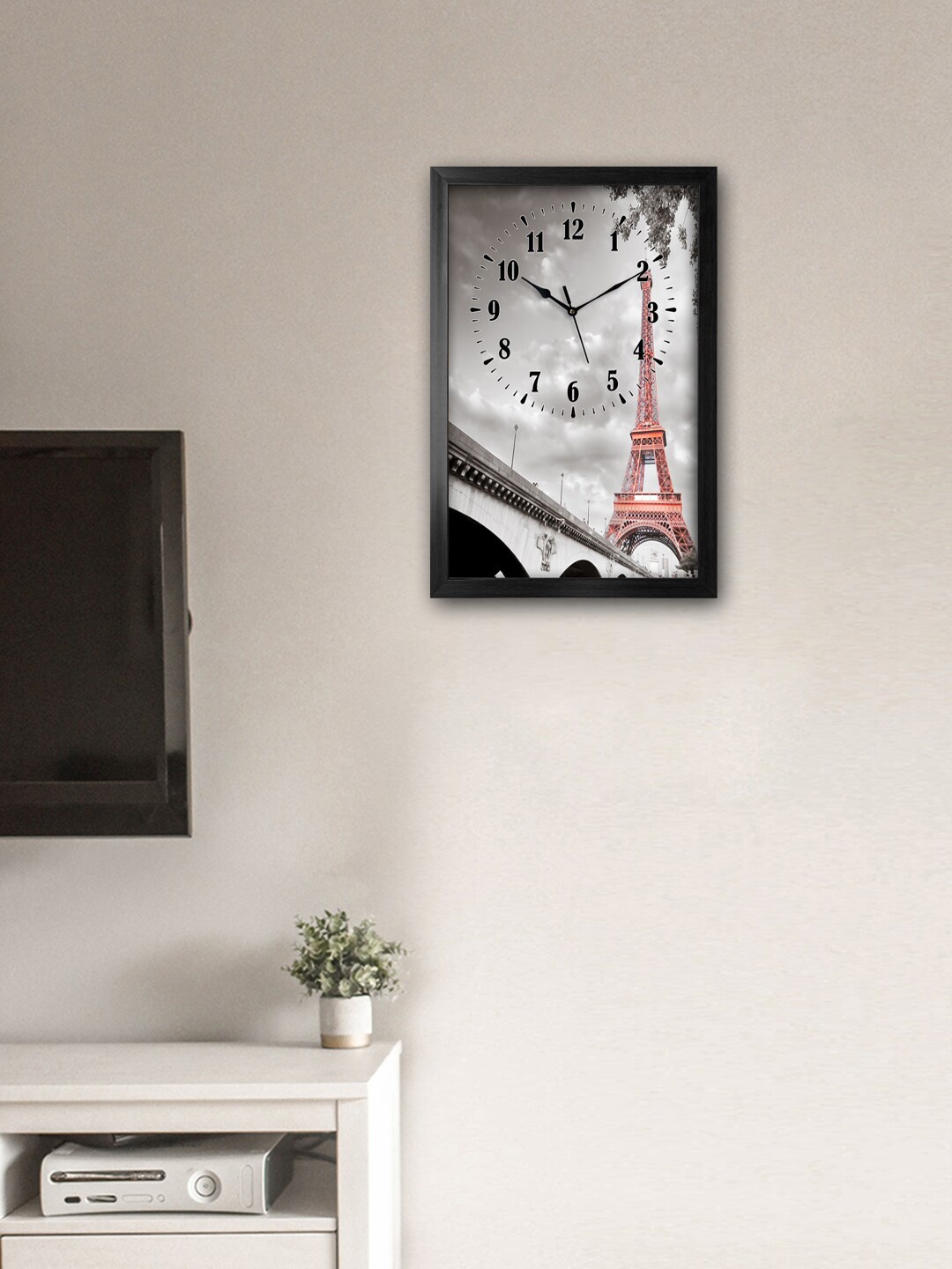 

999Store Grey & Pink Printed Traditional Wall Clock